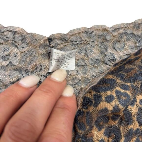 Lot of Four Ladies Hanky Panky Lace Thongs All One Size - Picture 9 of 13